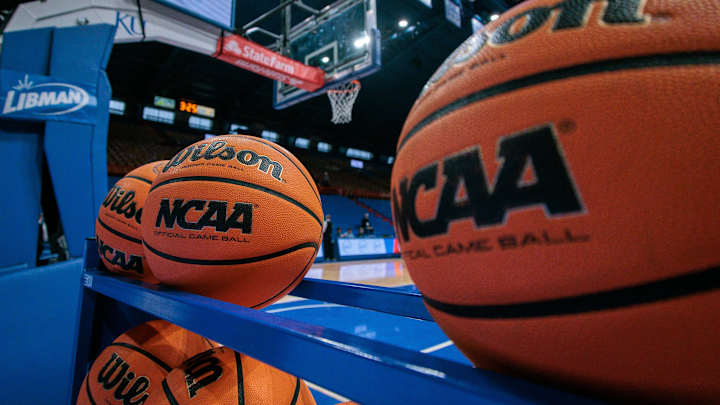 Halftime Musings: Depleted Kansas lineup locks down Baylor for 34-28 lead at half