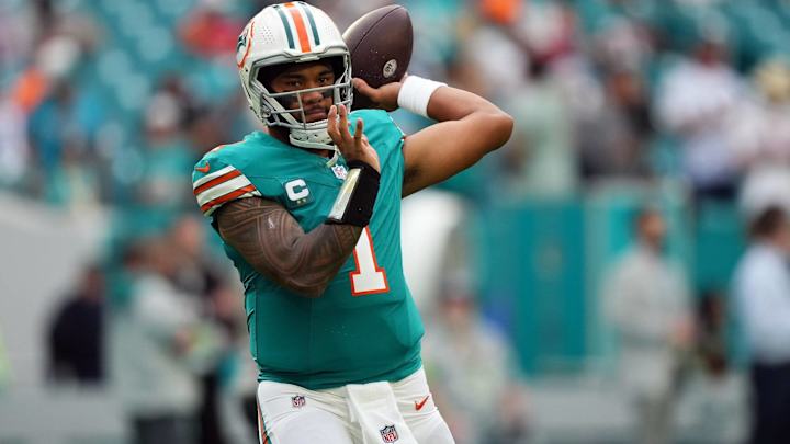 Tua Tagovailoa Joins Darius Rucker for Long-Awaited Musical Collaboration in Vegas Tua Tagovailoa Joins Darius Rucker for Long-Awaited Musical Collaboration in Vegas