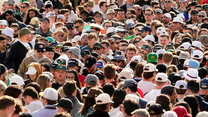 Dense Crowds Cause WM Phoenix Open to Close Gates, Limit Alcohol Sales Dense Crowds Cause WM Phoenix Open to Close Gates, Limit Alcohol Sales