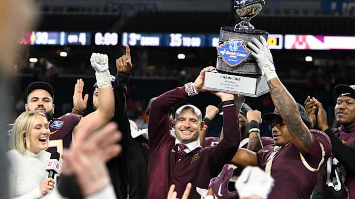 Minnesota's P.J. Fleck appears to squash UCLA speculation Minnesota's P.J. Fleck appears to squash UCLA speculation