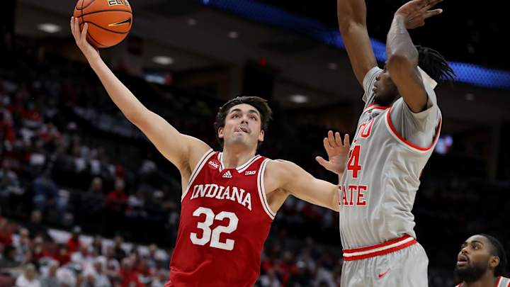 WATCH: Trey Galloway Closes 1st Half Strong for Indiana With Breakaway Layup vs. Purdue