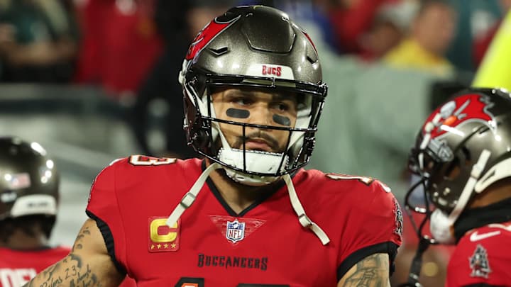 Which Buccaneers Free Agents are Likely to Return for 2024 Season?