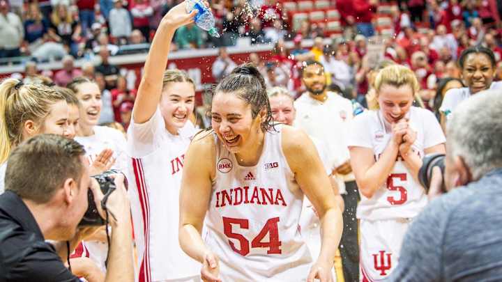 Mackenzie Holmes Breaks Indiana Scoring Record, Hoosiers Trounce Purdue 95-62