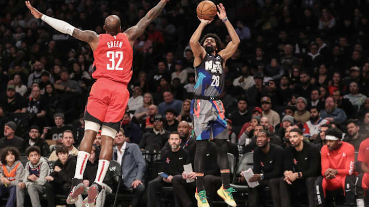 Spencer Dinwiddie Reveals Reasons for Signing with Lakers Over Mavs Spencer Dinwiddie Reveals Reasons for Signing with Lakers Over Mavs