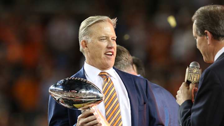 Broncos Fans React to John Elway Presenting Lombardi Trophy to Chiefs