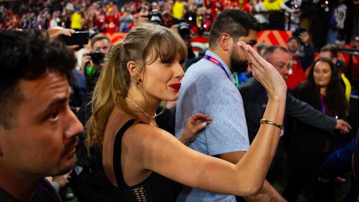 Mics Caught Taylor Swift’s Message to Mecole Hardman After Super Bowl-Winning TD