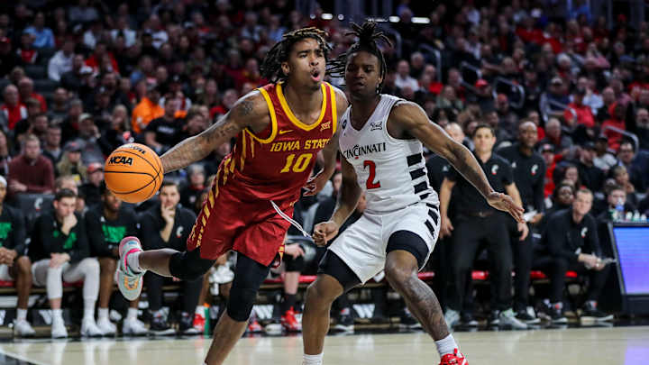 Three Man Weave: Turnovers Plague Cincinnati Across 69-58 Loss to Iowa State