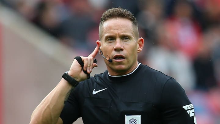 Who's the referee for Birmingham City vs Sunderland?