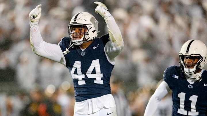 Texans Daily Mock Draft: Houston Builds 'DeMeco' Defense Early Texans Daily Mock Draft: Houston Builds 'DeMeco' Defense Early