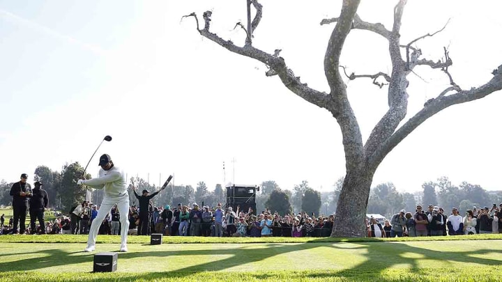 Notes from Riviera: Rory McIlroy’s Advice, Tiger Woods’s AimPoint Gripe and the Caddie Carousel