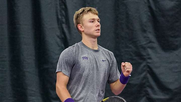 TCU Men’s Tennis Sweeps No. 15 Arizona State in First Round of ITA Indoor Championship