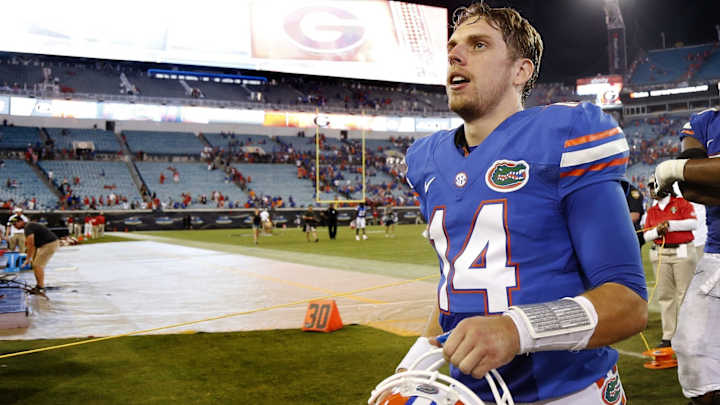 Del Rio Joins UW Football Staff, Giving It 3 High-Profile NFL Names Del Rio Joins UW Football Staff, Giving It 3 High-Profile NFL Names