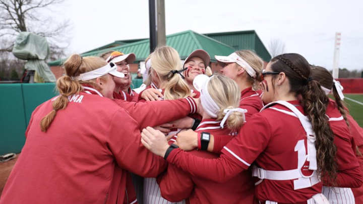 Bats Power Alabama Softball to Second Doubleheader Sweep in as Many Days Bats Power Alabama Softball to Second Doubleheader Sweep in as Many Days