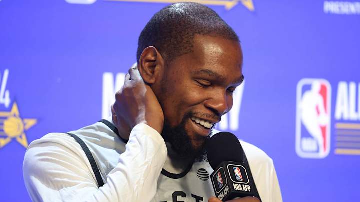 Kevin Durant Perfectly Handled Being Asked for Go-To Line When Sliding Into DMs Kevin Durant Perfectly Handled Being Asked for Go-To Line When Sliding Into DMs