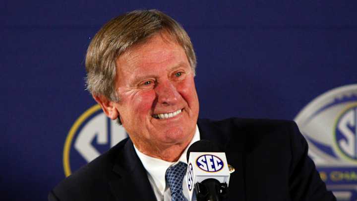 Former SEC Head Coach Chastises Bobby Bowden, FSU Football Former SEC Head Coach Chastises Bobby Bowden, FSU Football