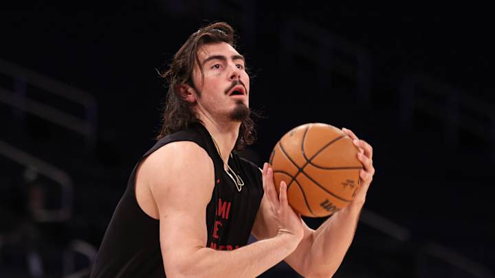 Watch Miami Heat's Jaime Jaquez Jr. Leap Over Legend Shaquille O'Neal