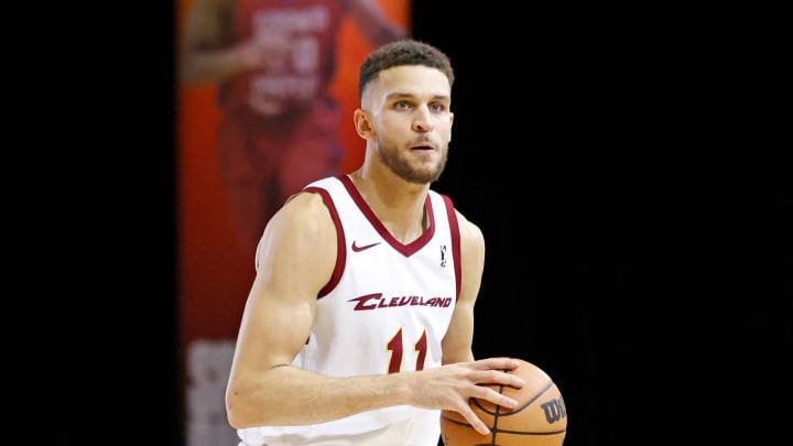 Cavs Sign Pete Nance To Two-Way Contract
