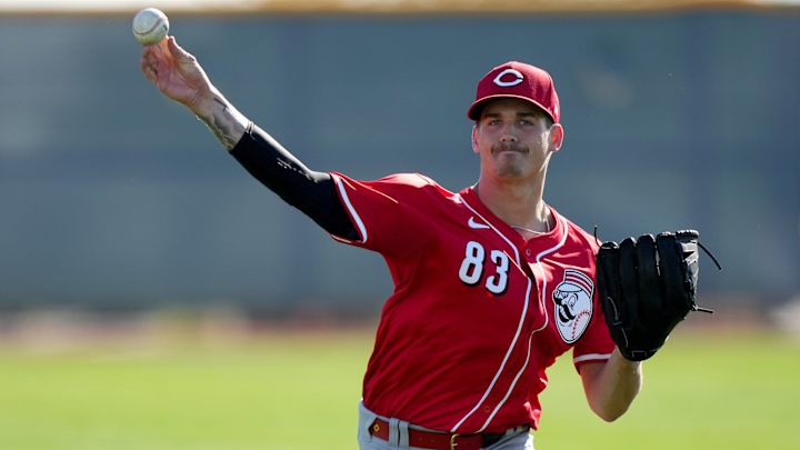 Look: Reds Prospect Chase Petty Throws 99 MPH at Spring Training