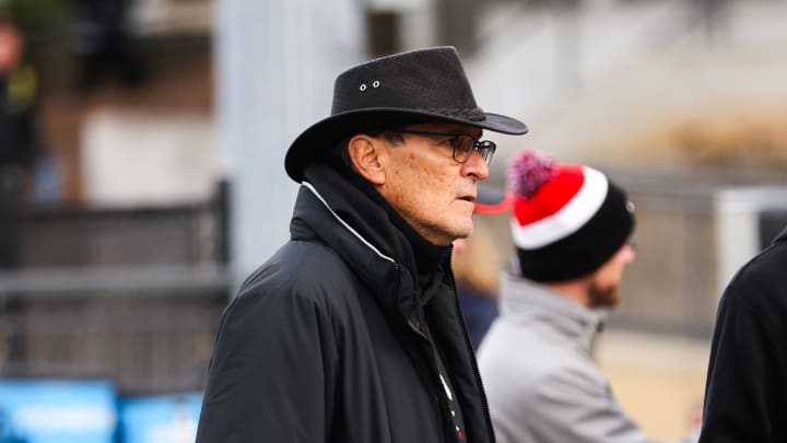 Legendary UGA Tennis Coach Manuel Diaz Announces Retirement Legendary UGA Tennis Coach Manuel Diaz Announces Retirement