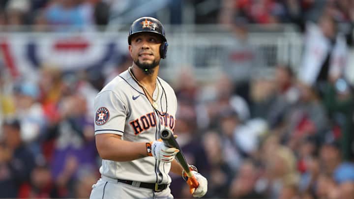 Houston Astros Star Slugger Dealing With Knee Issue