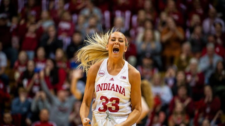 WATCH: Sydney Parrish Buries Back-to-Back 3-Pointers to Extend Indiana's Lead Over Iowa