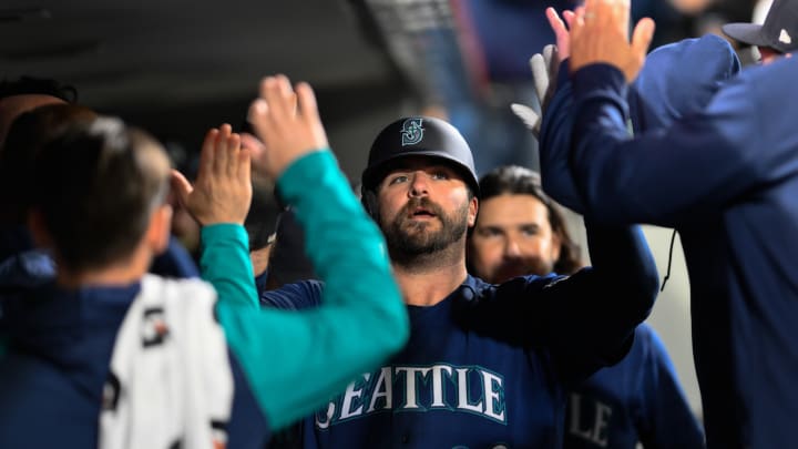 Cincinnati Reds Signing Veteran First Baseman Mike Ford to Minor League Deal