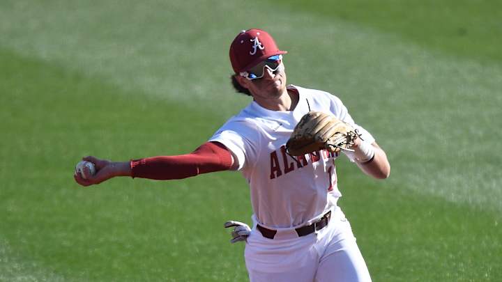 No. 17 Alabama Baseball Opens Second Weekend with Victory over Valparaiso
