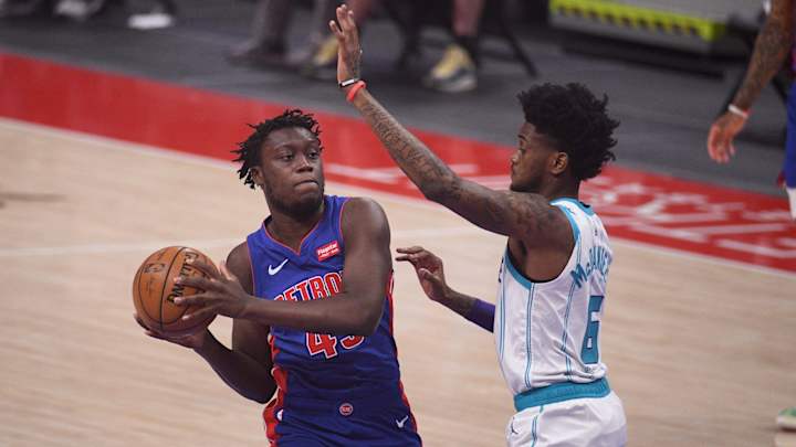 Former Pistons, Lakers Forward Signs Overseas