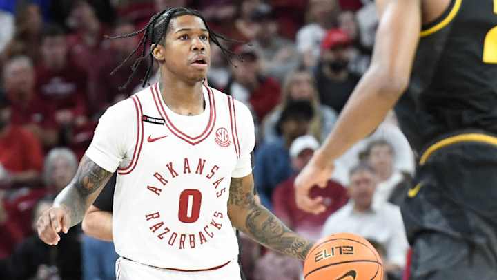Razorbacks' Battle Knows Who He Is ... a Scorer, Plans to Continue