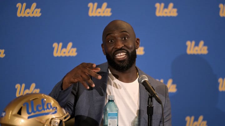 UCLA Basketball: DeShaun Foster Endearing Himself to Bruins' Fans Before Rivalry Game Against USC