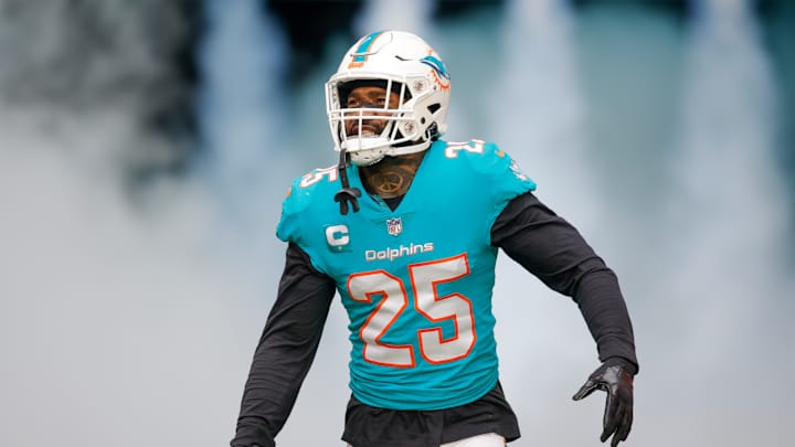 3 Reasons Colts Should Sign Dolphins All-Pro Defender