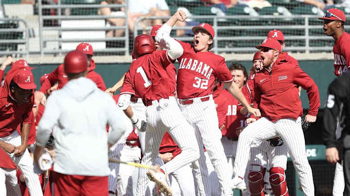 No. 17 Alabama Baseball Sweeps Valparaiso in Third Dominant Win of Weekend