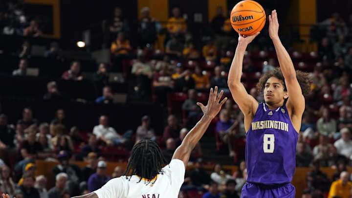 Calmese Sighting Registered in Huskies' Lopsided Loss to Arizona