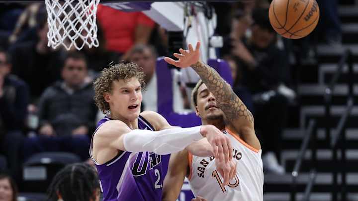 Jazz Snap Five-Game Losing Streak vs Spurs, 128-109