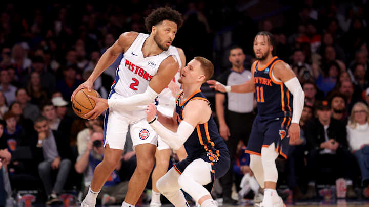 Knicks’ Donte DiVincenzo Reacts to Controversial Play vs. Pistons