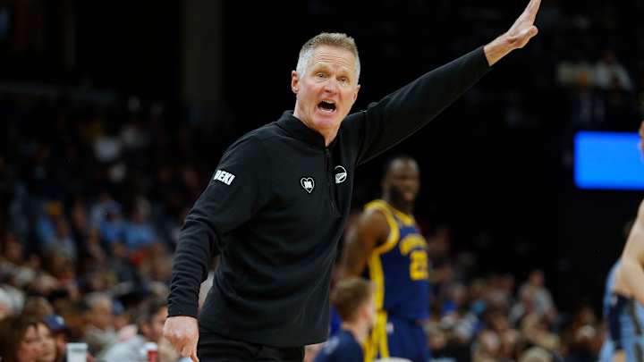 Why Steve Kerr is a Better Coach than Kyle Shanahan