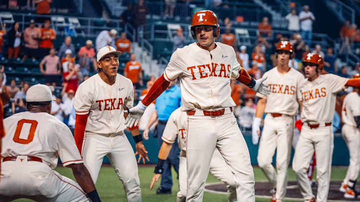 Longhorns Notebook: No. 15 Texas Stays Hot, Beats St. John's 15-4