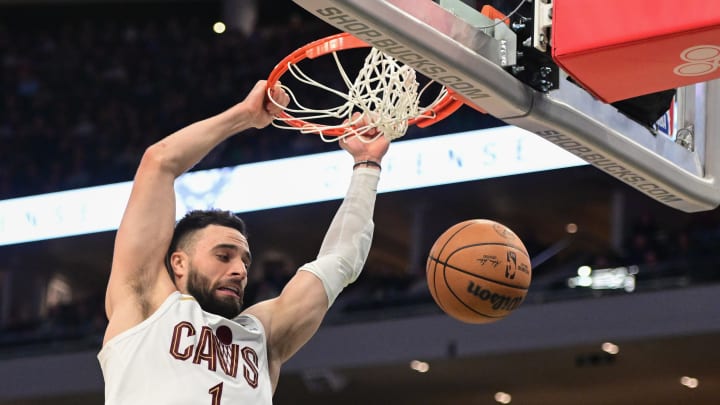 Cavs’ Max Strus’s Buzzer Beater vs. Mavericks Evoked Even Longer Miracle Shot He Hit in College Cavs’ Max Strus’s Buzzer Beater vs. Mavericks Evoked Even Longer Miracle Shot He Hit in College