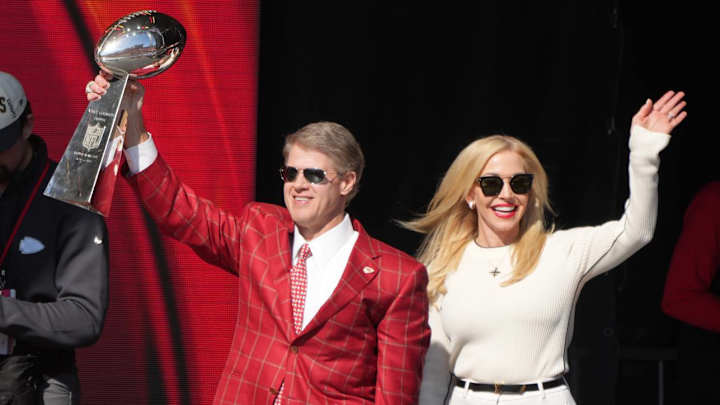 NFLPA Survey Reveals Chiefs’ Clark Hunt Ranked League’s Worst Owner