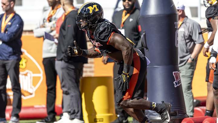 Missouri's Robinson Has Respect for Raiders' Crosby Missouri's Robinson Has Respect for Raiders' Crosby