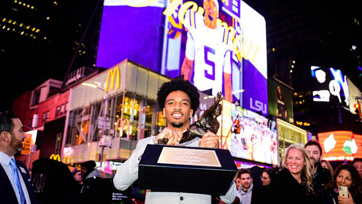 LSU QB Jayden Daniels Hosts Trio of Tigers for Workout in California