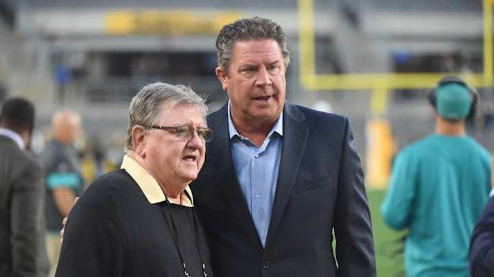 Legendary Steelers Radio Voice Bill Hillgrove Retires Legendary Steelers Radio Voice Bill Hillgrove Retires