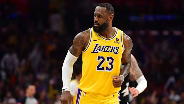 Lakers’ Darvin Ham Had Perfect Quote After LeBron James’s Epic Comeback Performance Lakers’ Darvin Ham Had Perfect Quote After LeBron James’s Epic Comeback Performance
