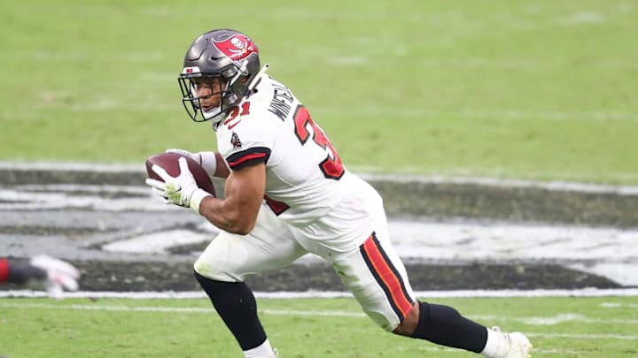 NFL.com Has Colts Spending Big on Star Free Agent