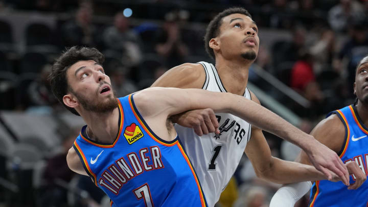 SI:AM | Victor Wembanyama Gets the Better of Chet Holmgren in Highly Anticipated Showdown