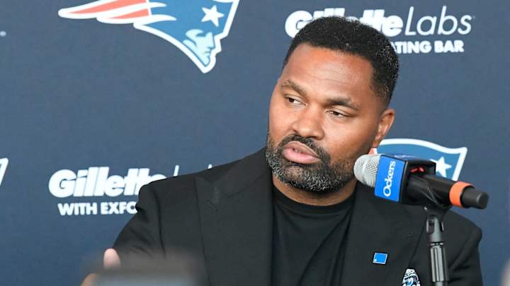 Patriots’ Jerod Mayo Admits He ‘Misspoke’ With Bold Free Agency Comments