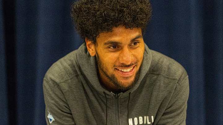 Utah's Devaughn Vele Sets Focus on Proving NFL Doubters Wrong Utah's Devaughn Vele Sets Focus on Proving NFL Doubters Wrong