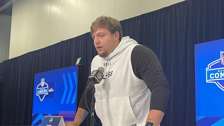 Powers-Johnson 'Amazed' by Dolphins Powers-Johnson 'Amazed' by Dolphins