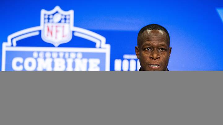 Source: Falcons Meet with Bears on Justin Fields Trade, Ponder Signing Kirk Cousins