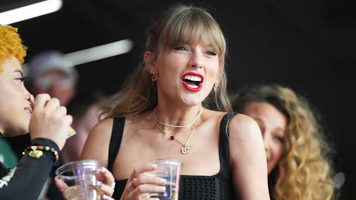 Pop-Tarts Asks Taylor Swift One Simple Request After Pop Star Baked Goodies for Chiefs Pop-Tarts Asks Taylor Swift One Simple Request After Pop Star Baked Goodies for Chiefs